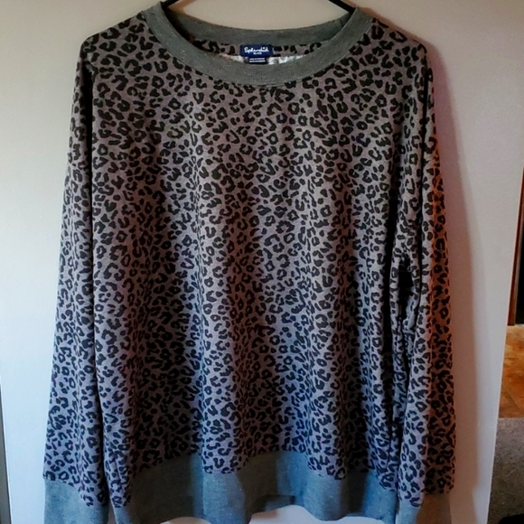 Splendid Sweaters - Splendid Animal Print Super Soft Crewneck Long Sleeve Top